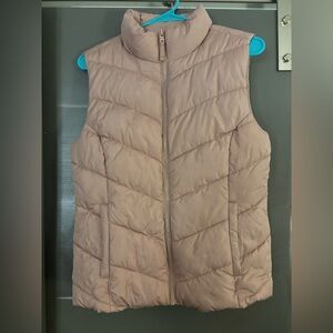 Women’s Medium Puffer Vest | Aeropostale
